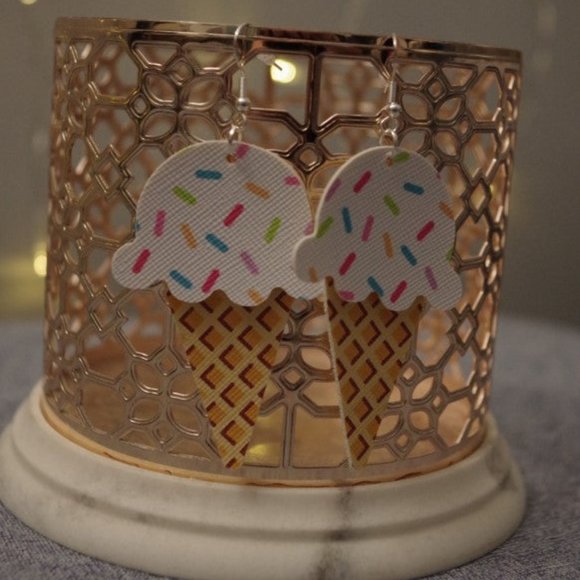 Vanilla Ice Cream Cone With Sprinkles!! - Picture 1 of 2